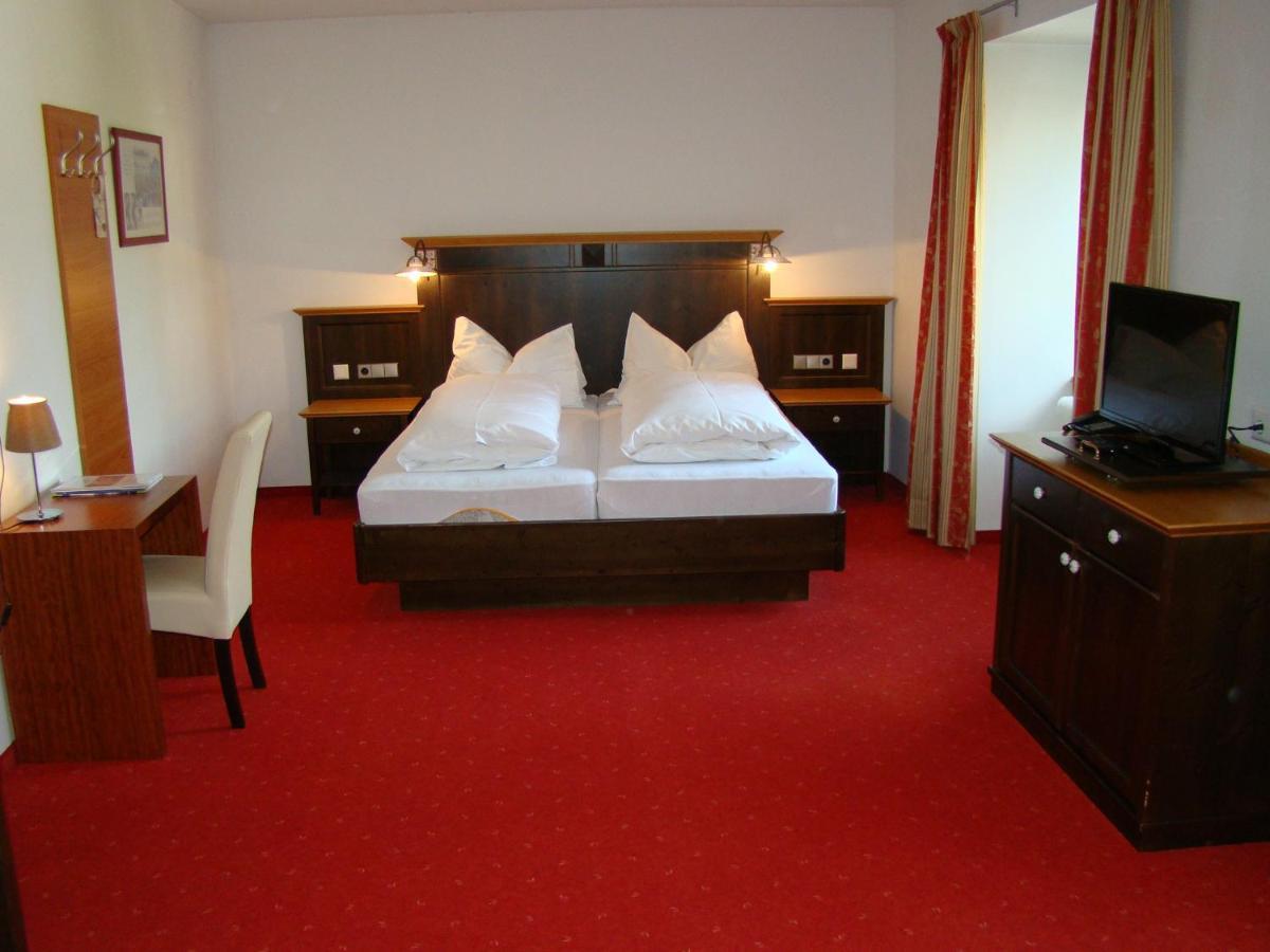 Hotel Neuwirt ماوترندورف المظهر الخارجي الصورة