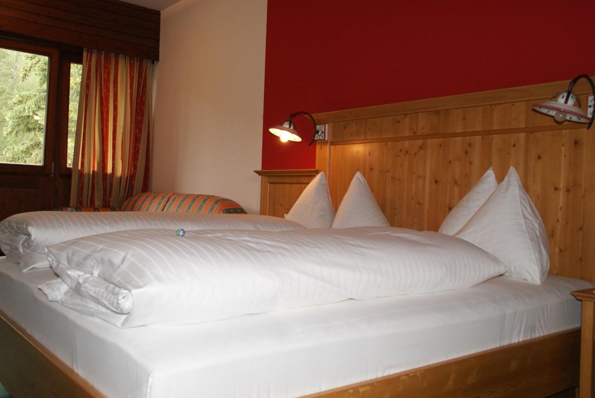 Hotel Neuwirt ماوترندورف المظهر الخارجي الصورة